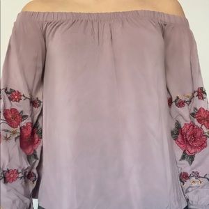 American Eagle off the shoulder top